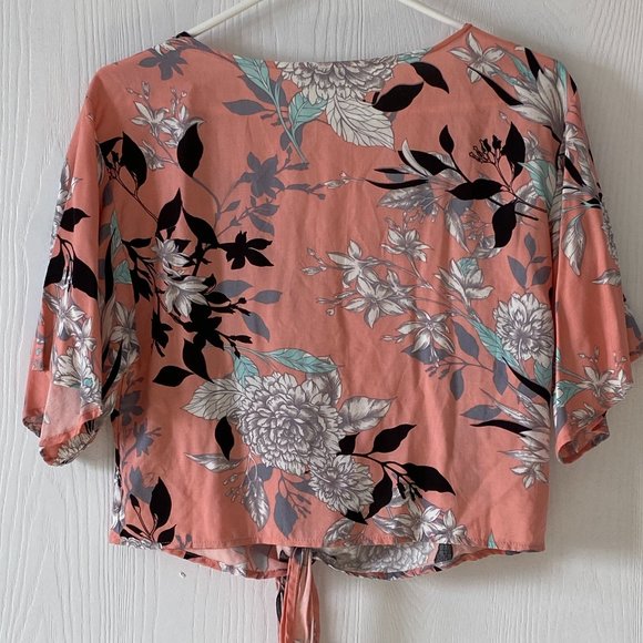 2/$10 G by Guess Pink Floral Tie-up Top - Picture 2 of 5